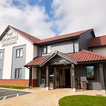 The Churchill By Greene King Inns Royal Wootton Bassett Exterior foto