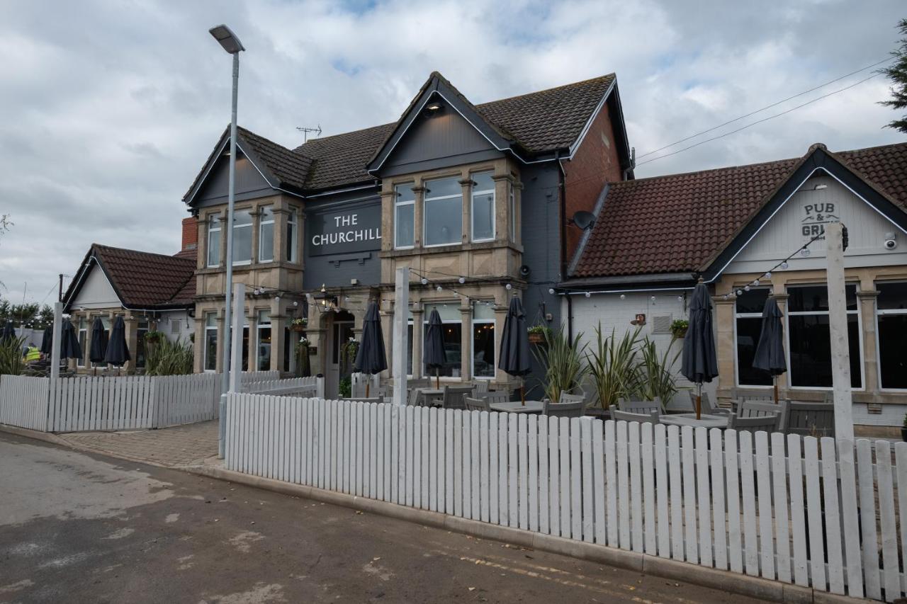 The Churchill By Greene King Inns Royal Wootton Bassett Exterior foto