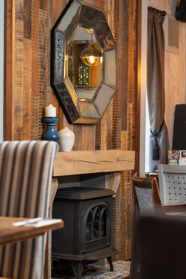 The Churchill By Greene King Inns Royal Wootton Bassett Exterior foto