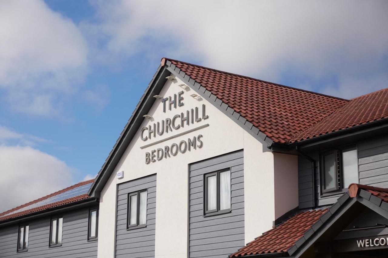 The Churchill By Greene King Inns Royal Wootton Bassett Exterior foto