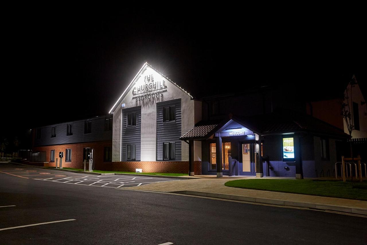 The Churchill By Greene King Inns Royal Wootton Bassett Exterior foto