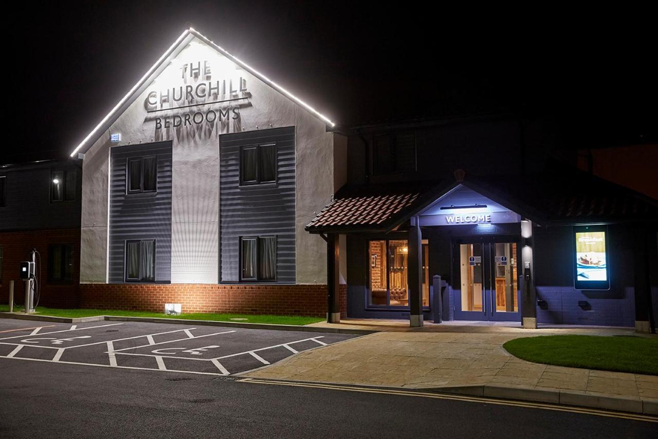The Churchill By Greene King Inns Royal Wootton Bassett Exterior foto